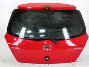 Usagé Hayon Toyota Yaris II (P9) 1.0 12V VVT-i Prix € 100,00 Règlement à la marge proposé par Gebr Opdam B.V.