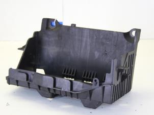 Used Battery box Jaguar XF (CC9) 3.0 S D V6 24V Price € 25,00 Margin scheme offered by Gebr Opdam B.V.