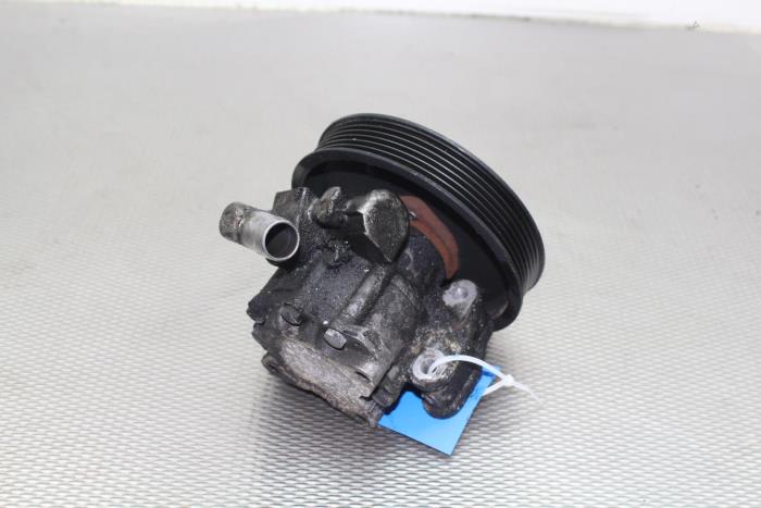 Usagé Pompe de direction Mercedes C Combi (S203) 2.7 C-270 CDI 20V Prix € 64,00 Règlement à la marge proposé par Gebr Opdam B.V.
