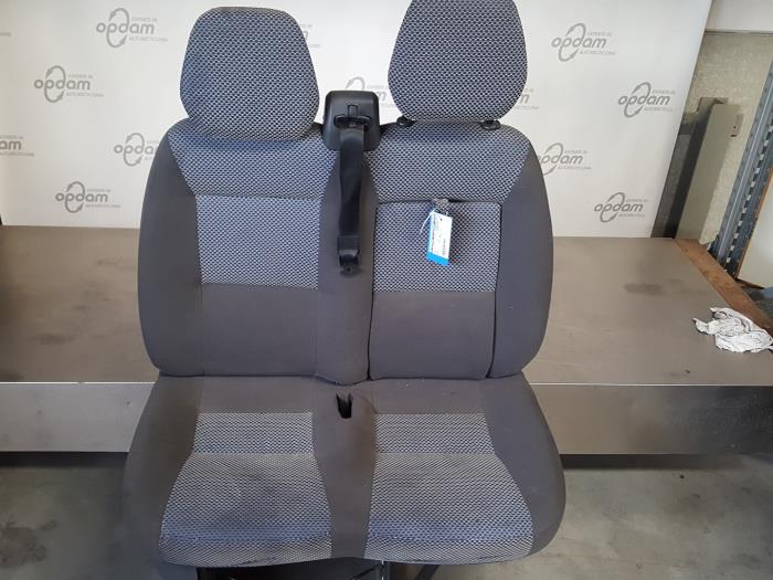 Używane Fotel prawy Fiat Ducato (250) 3.0 D 160 Multijet Power Cena € 128,00 Procedura marży oferowane przez Gebr Opdam B.V.