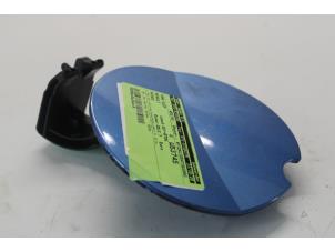 Used Tank cap cover Renault Twingo II (CN) 1.2 16V Price € 25,00 Margin scheme offered by Gebr Opdam B.V.