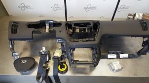 Usagé Kit + module airbag Kia Cee'd Sporty Wagon (EDF) 1.6 CVVT 16V Prix € 350,00 Règlement à la marge proposé par Gebr Opdam B.V.