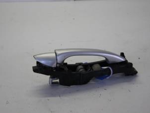 Used Rear door handle 4-door, right Mercedes E (W211) 2.2 E-220 CDI 16V Price on request offered by Gebr Opdam B.V.