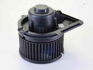 Używane Silnik wentylatora nagrzewnicy Volkswagen Lupo (6X1) 1.2 TDI 3L Cena € 30,00 Procedura marży oferowane przez Gebr Opdam B.V.