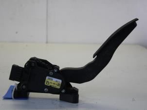 Used Throttle pedal position sensor Opel Vectra C Caravan 1.9 CDTI 16V Price on request offered by Gebr Opdam B.V.