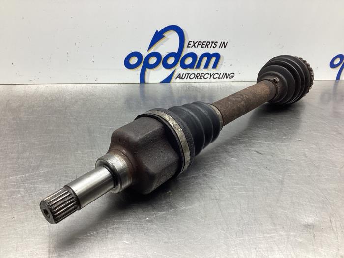 Front drive shaft, left from a Citroën Xsara (N1) 1.4 2003