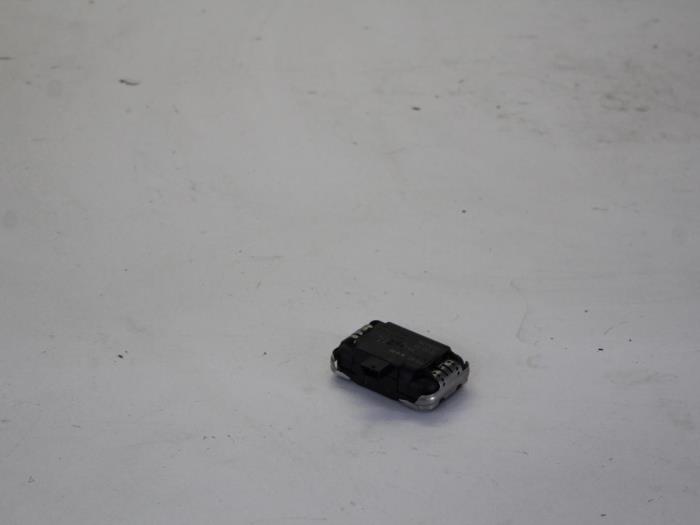 Begagnade Regnsensor Volvo C30 (EK/MK) 2.4i 20V Pris på förfrågan erbjuds av Gebr Opdam B.V.