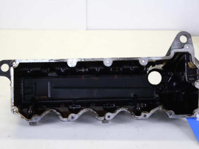 Gebrauchte Ventildeckel Mercedes B-Klasse Preis auf Anfrage angeboten von Gebr Opdam B.V.