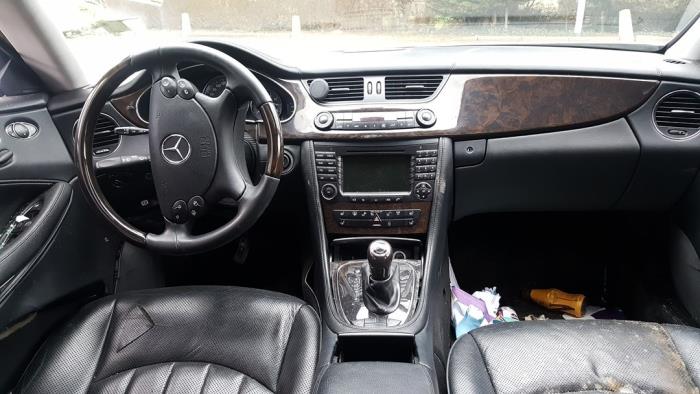 Juego y módulo de airbag de un Mercedes-Benz CLS (C219) 500 5.0 V8 24V 2005