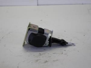 Begagnade Bakre säkerhetsbälte, mitten Citroen Xsara Picasso (CH) 1.6i 16V Pris på förfrågan erbjuds av Gebr Opdam B.V.