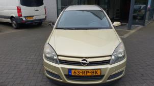 Usagé Capot Opel Astra H SW (L35) 1.6 16V Twinport Prix € 100,00 Règlement à la marge proposé par Gebr Opdam B.V.