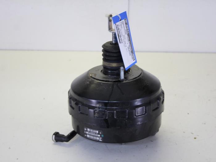 Usagé Servo frein BMW 1 serie (E82) 135i 24V Prix € 30,00 Règlement à la marge proposé par Gebr Opdam B.V.