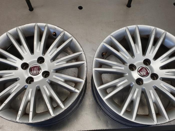 Używane Obrecz Fiat Bravo Cena na żądanie oferowane przez Gebr Opdam B.V.
