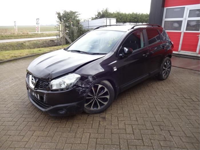 Używane Szyberdach Nissan Qashqai (J10) 1.5 dCi DPF Cena € 400,00 Procedura marży oferowane przez Automaterialen Ronald Morien B.V.