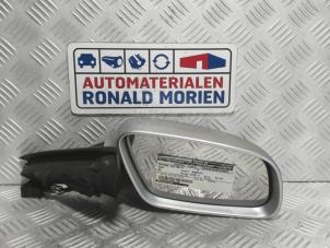 Używane Lusterko zewnetrzne prawe Audi A6 Avant (C5) 2.4 V6 30V Cena € 40,00 Procedura marży oferowane przez Automaterialen Ronald Morien B.V.