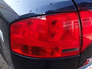 Usagé Feu arrière gauche Audi S4 (B7) 4.2 V8 40_ Prix € 40,00 Règlement à la marge proposé par Automaterialen Ronald Morien B.V.