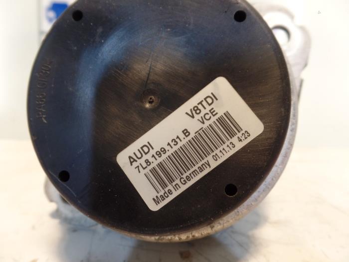 Used Engine mount Audi Q7 (4LB) 4.2 TDI V8 32V Tiptronic Price € 30,00 Inclusive VAT offered by Automaterialen Ronald Morien B.V.