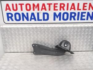 Used Rear wishbone, right Volkswagen Scirocco (137/13AD) Price € 19,00 Margin scheme offered by Automaterialen Ronald Morien B.V.