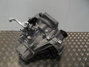 Używane Skrzynia biegów Audi A1 Cena € 1.450,00 Procedura marży oferowane przez Automaterialen Ronald Morien B.V.
