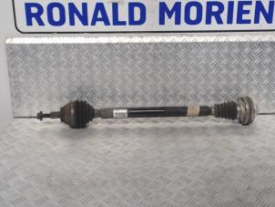 Used Front drive shaft, right Volkswagen Scirocco (137/13AD) Price € 69,00 Margin scheme offered by Automaterialen Ronald Morien B.V.