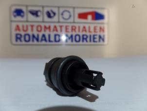 New Engine temperature sensor Volkswagen Polo IV (9N1/2/3) 1.9 SDI Price € 21,18 Inclusive VAT offered by Automaterialen Ronald Morien B.V.