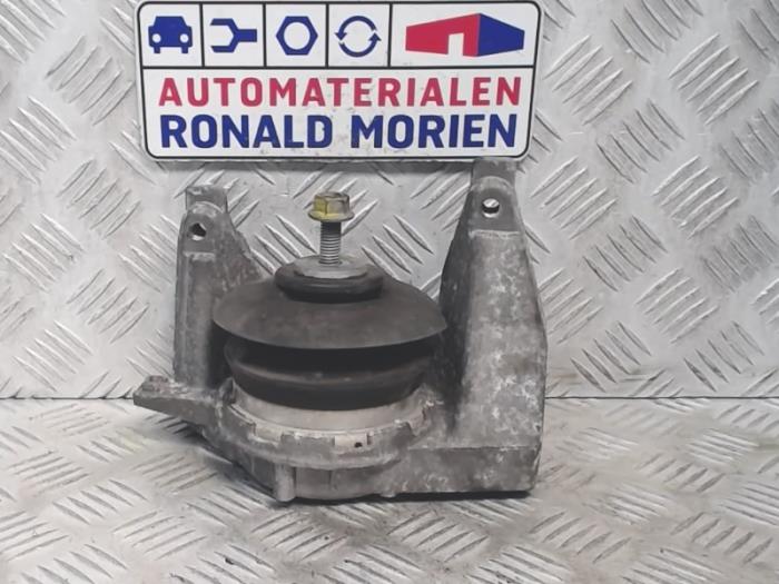 Used Engine mount Audi A6 (C4) 2.6 V6 Quattro Price € 49,00 Margin scheme offered by Automaterialen Ronald Morien B.V.