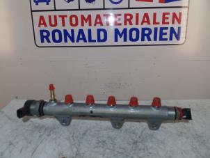 Used Fuel distributor Renault Koleos I 2.0 dCi 16V 4x4 Price € 125,00 Margin scheme offered by Automaterialen Ronald Morien B.V.