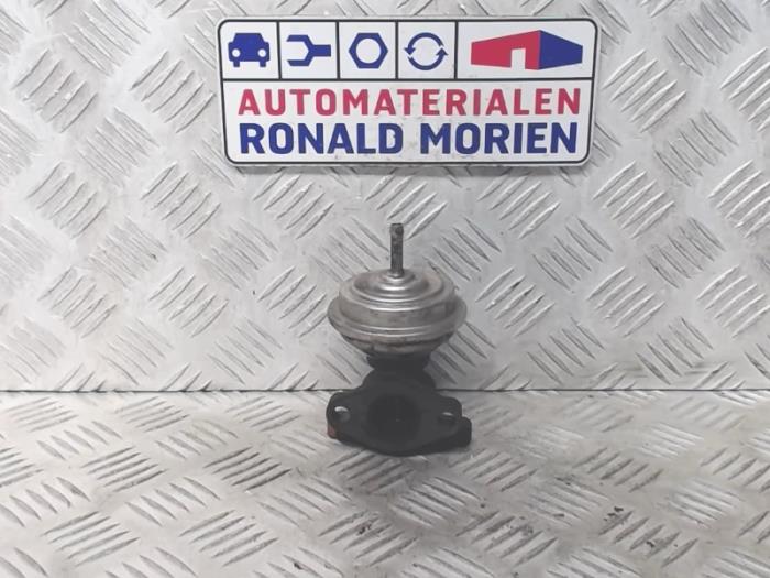 Usagé Valve RGE Volkswagen Transporter/Caravelle T4 1.9 TDI Prix € 49,00 Règlement à la marge proposé par Automaterialen Ronald Morien B.V.