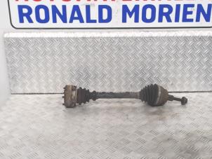 Used Front drive shaft, right Volkswagen Transporter/Caravelle T4 1.9 TDI Price € 39,00 Margin scheme offered by Automaterialen Ronald Morien B.V.