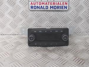 Usados Radio Opel Karl 1.0 12V Precio € 70,00 Norma de margen ofrecido por Automaterialen Ronald Morien B.V.