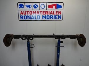 Używane Os tylna napedu na przednie kola Renault Master III (FD/HD) 2.5 dCi 16V 100 Cena € 195,00 Procedura marży oferowane przez Automaterialen Ronald Morien B.V.