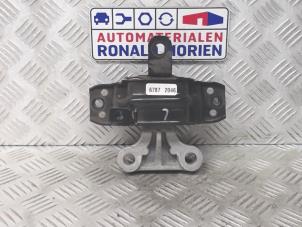 Usagé Support moteur Opel Karl 1.0 12V Prix € 20,00 Règlement à la marge proposé par Automaterialen Ronald Morien B.V.