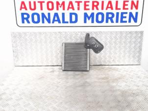 Usagé Evaporateur clim Ford Fiesta 6 (JA8) Prix € 79,00 Règlement à la marge proposé par Automaterialen Ronald Morien B.V.