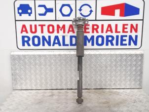 Używane Amortyzator lewy tyl Opel Adam Cena € 35,00 Procedura marży oferowane przez Automaterialen Ronald Morien B.V.