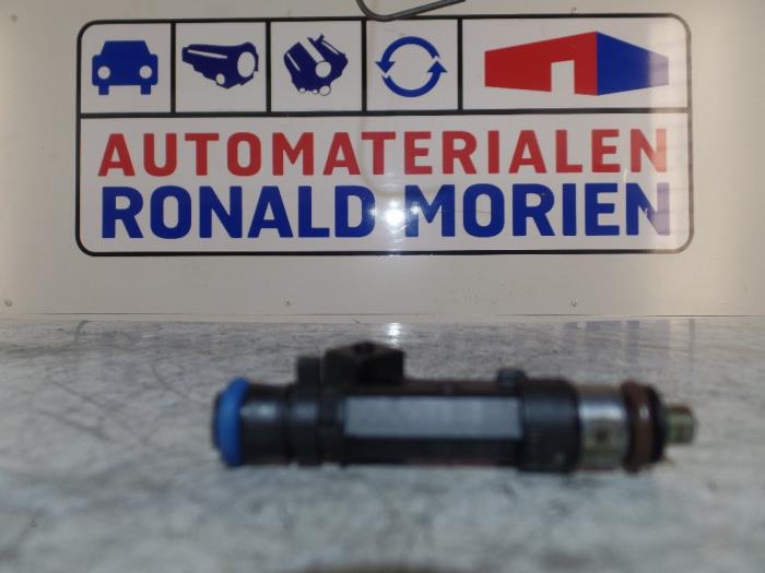 Injektor (Benzineinspritzung) van een Opel Ampera-e 1.4 16V 2012