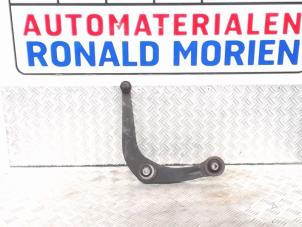 Usagé Bras de suspension avant droit Peugeot 206+ (2L/M) 1.4 XS Prix € 45,00 Règlement à la marge proposé par Automaterialen Ronald Morien B.V.