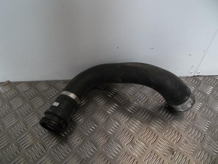 Gebrauchte Intercooler Rohr Opel Astra K 1.0 Turbo 12V Preis € 25,00 Margenregelung angeboten von Automaterialen Ronald Morien B.V.