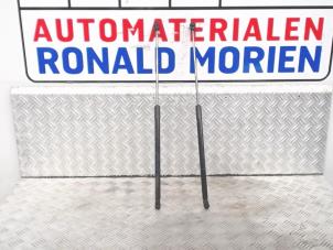 Used Set of tailgate gas struts Opel Corsa Price € 30,00 Margin scheme offered by Automaterialen Ronald Morien B.V.