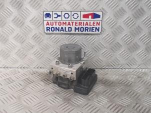 Used ABS pump Opel Corsa E 1.4 16V Price € 45,00 Margin scheme offered by Automaterialen Ronald Morien B.V.