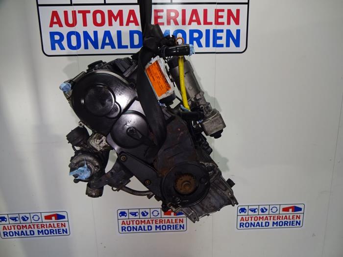 Engine from a Volkswagen Passat (3B3) 1.9 TDI 130 2003