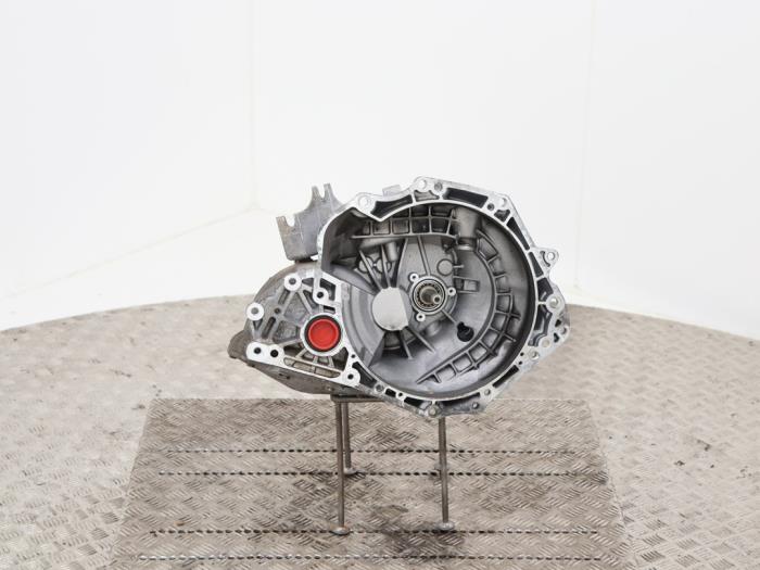 Gearbox Opel Astra - 95521021 B14XE F17BZY