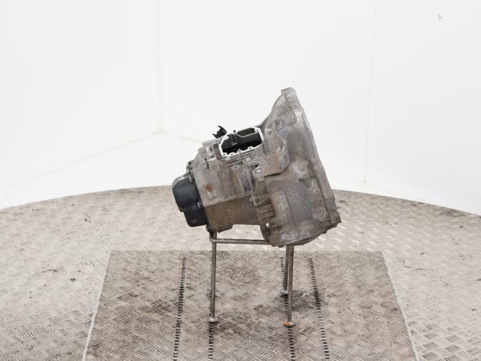 Gearbox Opel Astra - 95521021 B14XE F17BZY