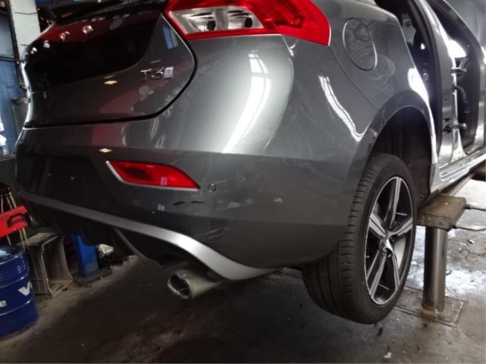 Used Volvo V40 Rear Bumper Colour Code 71400 39823993 used-volvo-v40-rear-bumper-colour-code-71400-39823993