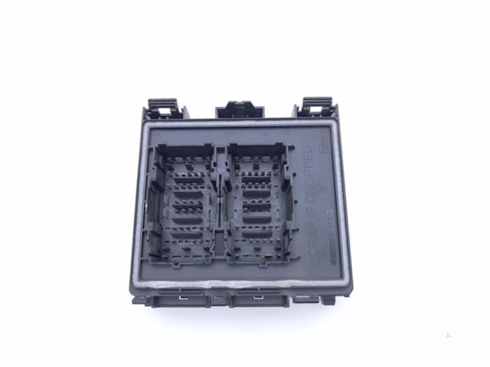 Gebrauchte Central electronic Modul Ford Fiesta Active 1.5 TDCi 120 Preis € 80,00 Margenregelung angeboten von Automaterialen Ronald Morien B.V.