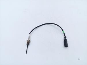 Auspuff Temperatursensor van een Audi A5 (8T3) 2.0 TDI 16V 2013