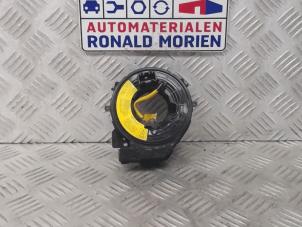 Usados Anillo de airbag Ford Courier Precio € 15,00 Norma de margen ofrecido por Automaterialen Ronald Morien B.V.