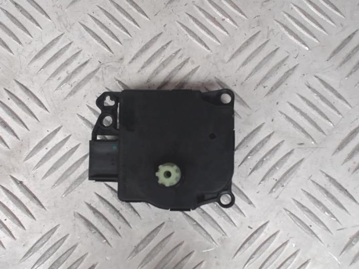 Motor de válvula de calefactor de un Ford Courier 2015