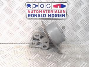 Używane Wspornik silnika Opel Meriva Cena € 39,00 Procedura marży oferowane przez Automaterialen Ronald Morien B.V.