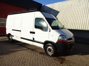 Used Front bumper Renault Master III (FD/HD) 2.5 dCi 120 FAP Price € 125,00 Margin scheme offered by Automaterialen Ronald Morien B.V.