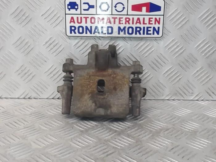 Gebrauchte Bremszange rechts hinten Mitsubishi Pajero Preis € 125,00 Margenregelung angeboten von Automaterialen Ronald Morien B.V.
